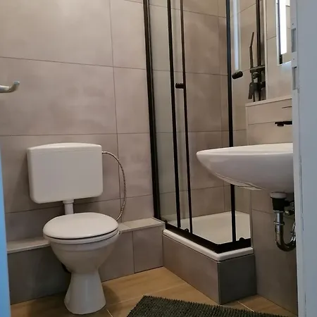 Business Mit Neuem Bad / Wlan / Smart-tv / Kueche Apartment *
